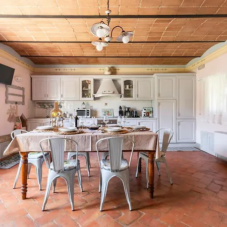 Flat In Hamlet Near * Arezzo